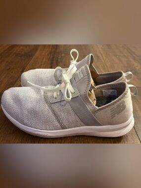 New Balance FuelCore Nergize V1 Women’s Lifestyle Sneakers. Gray/White. Sz 10